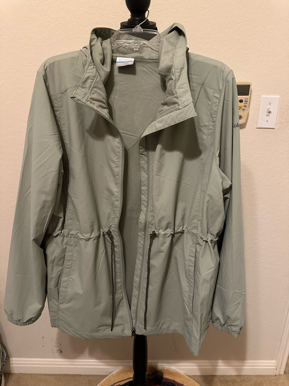 Women's Columbia Lillian Ridge II Rain Jacket
Size X-Large. NWT. - Picture 4 of 15